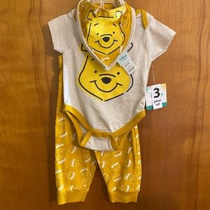 6-9 Month Disney Winnie the Poo 3pc Set. NWT Bib Onesie and Pants